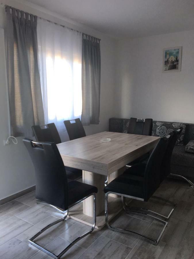 Apartman Ana Трогир Екстериор снимка