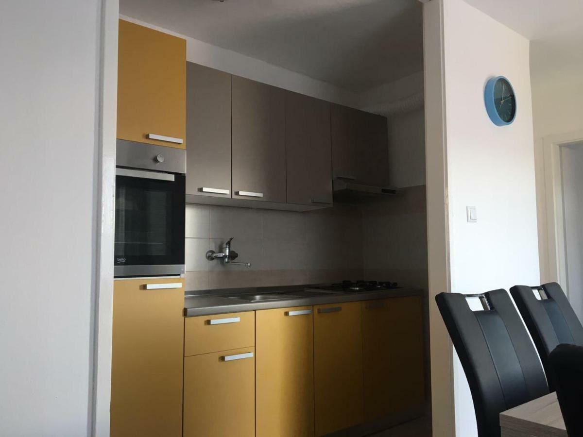Apartman Ana Трогир Екстериор снимка