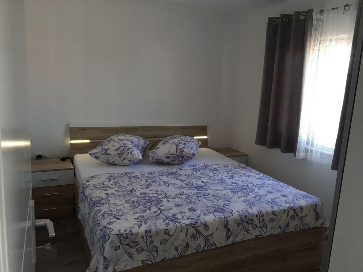 Apartman Ana Трогир Екстериор снимка